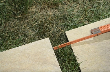 Укладка плитки Italon X2 на траву